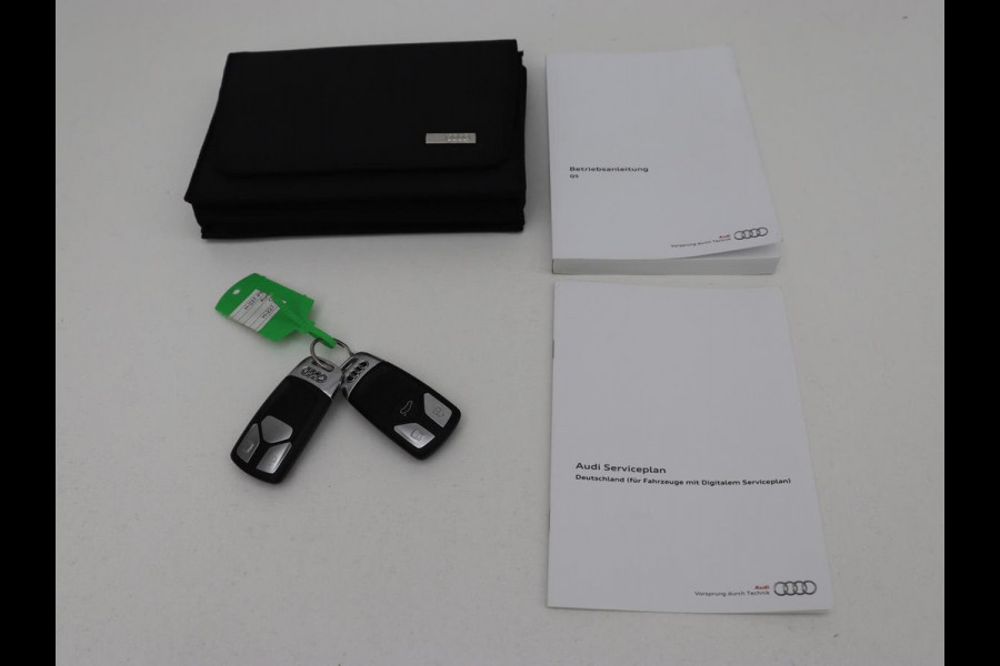 Audi Q5 2.0 TFSI quattro S Line | Stoelverwarming | Carplay | Half leder | Sportstoelen | Full LED | Navigatie | Achterbankverwarming | Park Assist | Virtual Cockpit