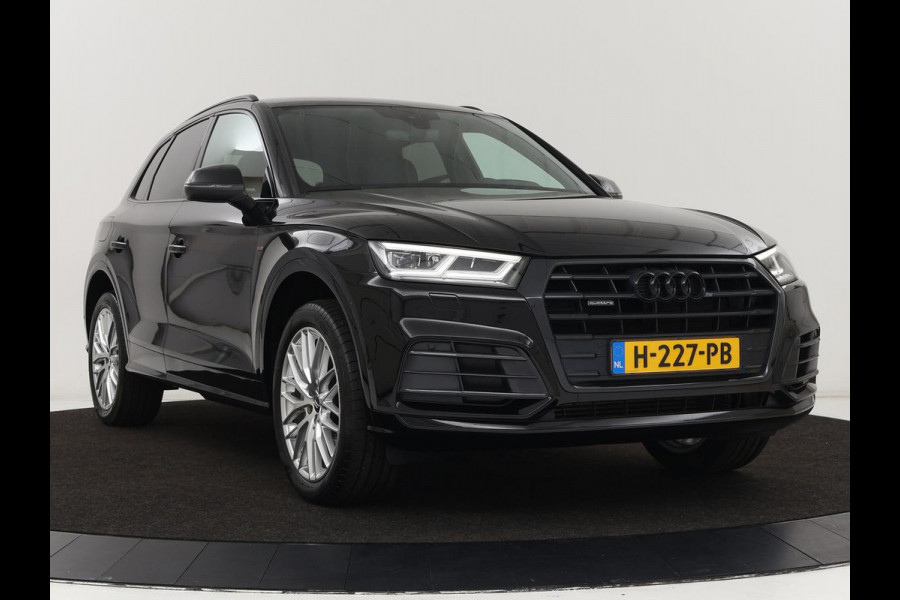 Audi Q5 2.0 TFSI quattro S Line | Stoelverwarming | Carplay | Half leder | Sportstoelen | Full LED | Navigatie | Achterbankverwarming | Park Assist | Virtual Cockpit