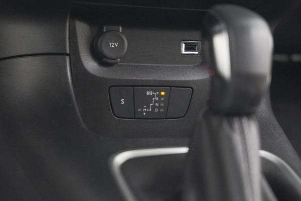 Citroën C3 PureTech 110 EAT6 Max | Parkeersensoren | Apple Carplay | 16 Inch Lichtmetalen Velgen
