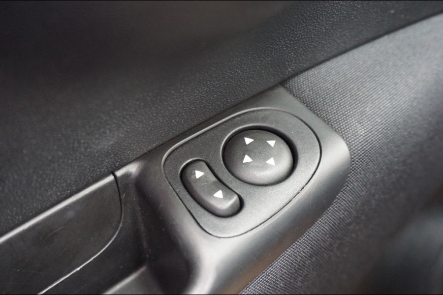 Fiat 500C 70PK HYBRID CARPLAY | CRUISE | CLIMA | PARK.SENSOREN | 15'LMV!