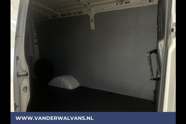 Iveco Daily 35C14V 136pk L2H2 Dubbel Lucht Euro6 Airco | 3500kg trekhaak | Cruisecontrol | Chauffeursstoel Bijrijdersbank