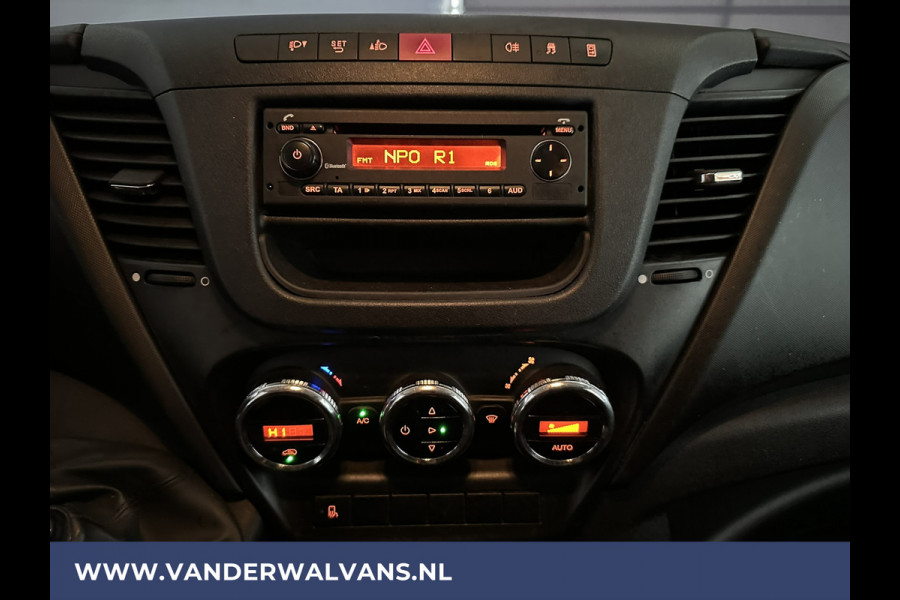 Iveco Daily 35C14V 136pk L2H2 Dubbel Lucht Euro6 Airco | 3500kg trekhaak | Cruisecontrol | Chauffeursstoel Bijrijdersbank