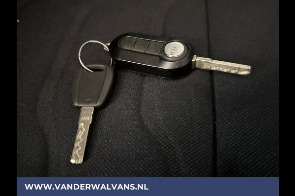Iveco Daily 35C14V 136pk L2H2 Dubbel Lucht Euro6 Airco | 3500kg trekhaak | Cruisecontrol | Chauffeursstoel Bijrijdersbank