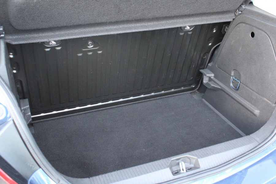 Opel Corsa 1.2 | Trekhaak | Airco | Lichtmetalen Velgen | Goed onderhouden |