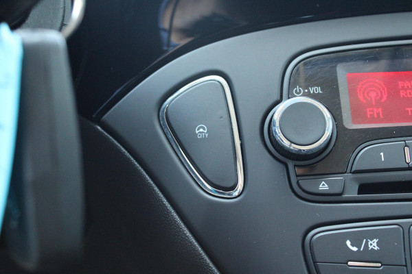 Opel Corsa 1.2 | Trekhaak | Airco | Lichtmetalen Velgen | Goed onderhouden |