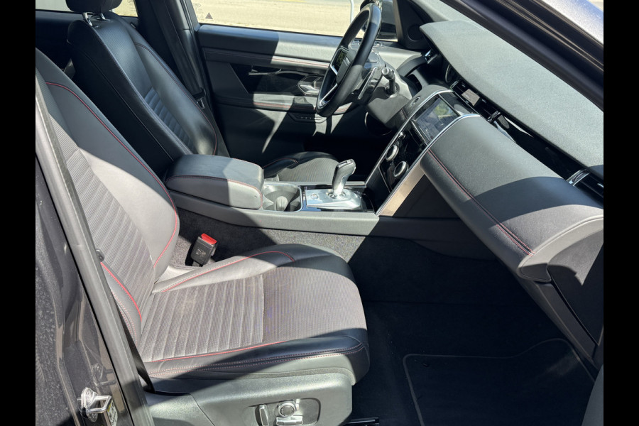 Land Rover Discovery Sport P300e 1.5 R-Dynamic HSE .Neem contact op en we maken een afspraak!