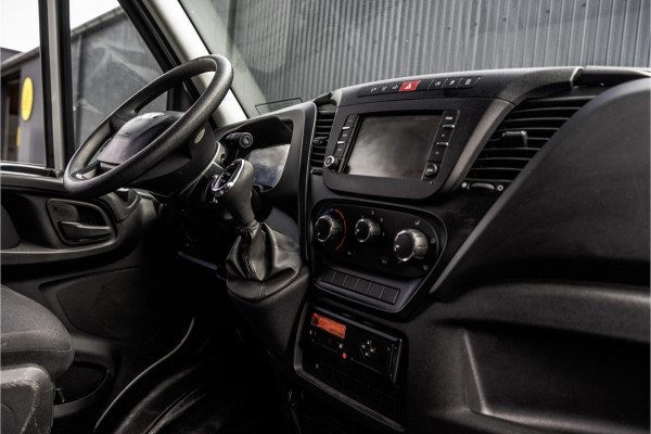 Iveco Daily 50C18 | Glasresteel | Automaat | 180 PK | Camera | Navigatie | Cruise | Airco | Tachograaf | Euro 6