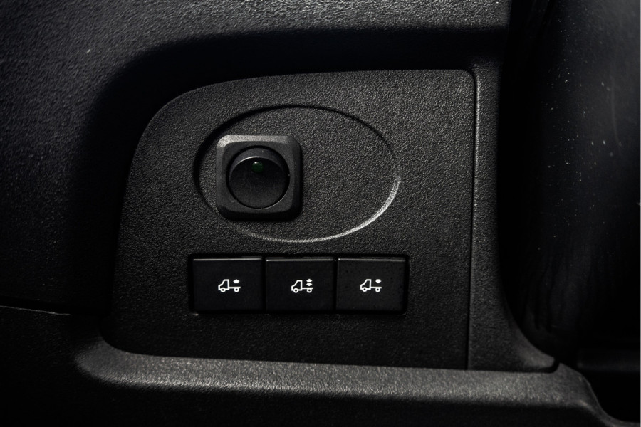 Iveco Daily 50C18 | Glasresteel | Automaat | 180 PK | Camera | Navigatie | Cruise | Airco | Tachograaf | Euro 6