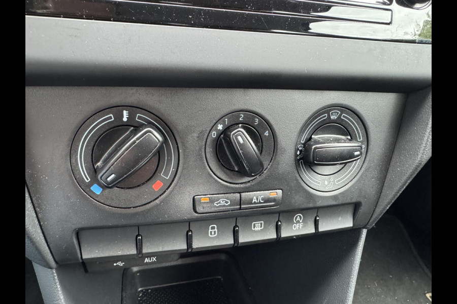 Škoda Rapid Spaceback 1.2 TSI Greentech Drive | Navigatie | Trekhaak | Parkeersensoren | Lichtmetalen Velgen |