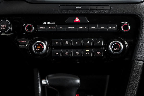 Kia Sportage 1.6 T-GDI 177 PK GT-Line - automaat | S/K-Panodak | Cruise | PDC | Camera | NAV+App. Connect | ECC | LM 19" |