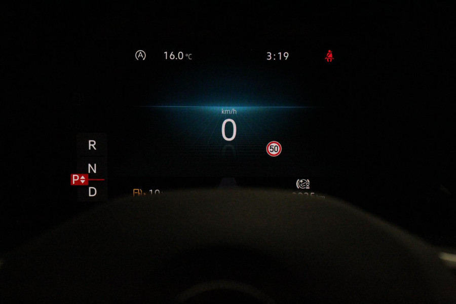 Volkswagen Golf 1.5 eTSI DSG R-Line | DEMO ! | Navigatie | Climate Control | Adaptive cruise control | Dab | Led | Stoel en Stuurverwarming