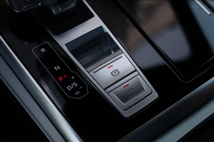 Audi Q7 60 TFSI e Quattro Competition *Pano*RS-Stoelen*B&O*Massage*360 Camera*