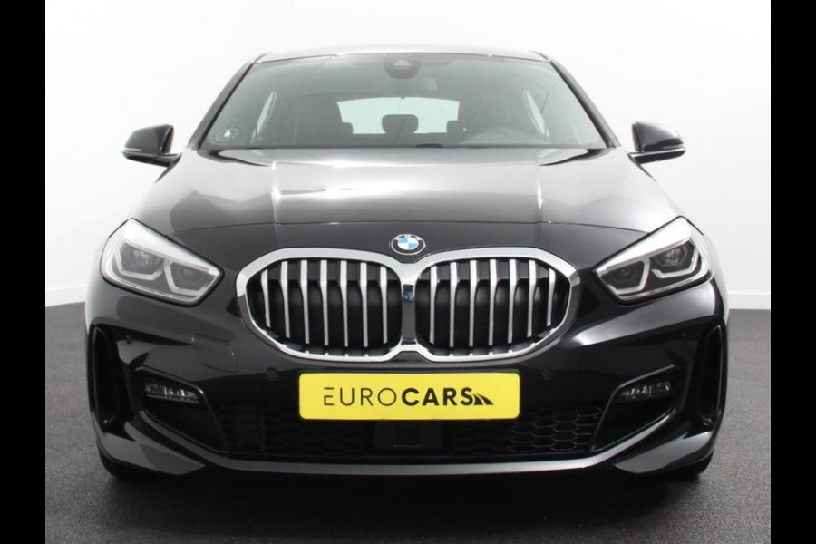 BMW 1-serie 118i M-Sport Climate Control Adeptive cruise control Stoelverwarming LED Parkeersensoren Apple carplay / Andriod auto