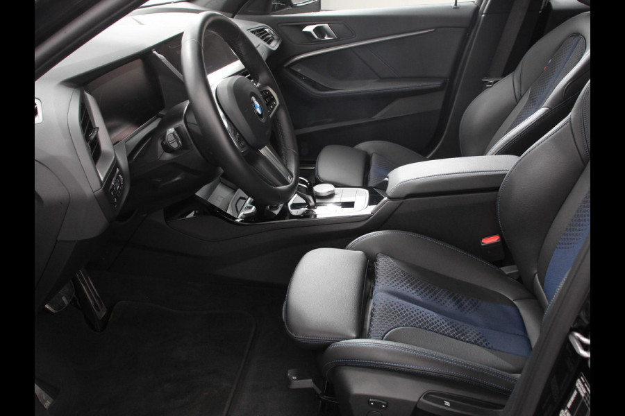 BMW 1-serie 118i M-Sport Climate Control Adeptive cruise control Stoelverwarming LED Parkeersensoren Apple carplay / Andriod auto