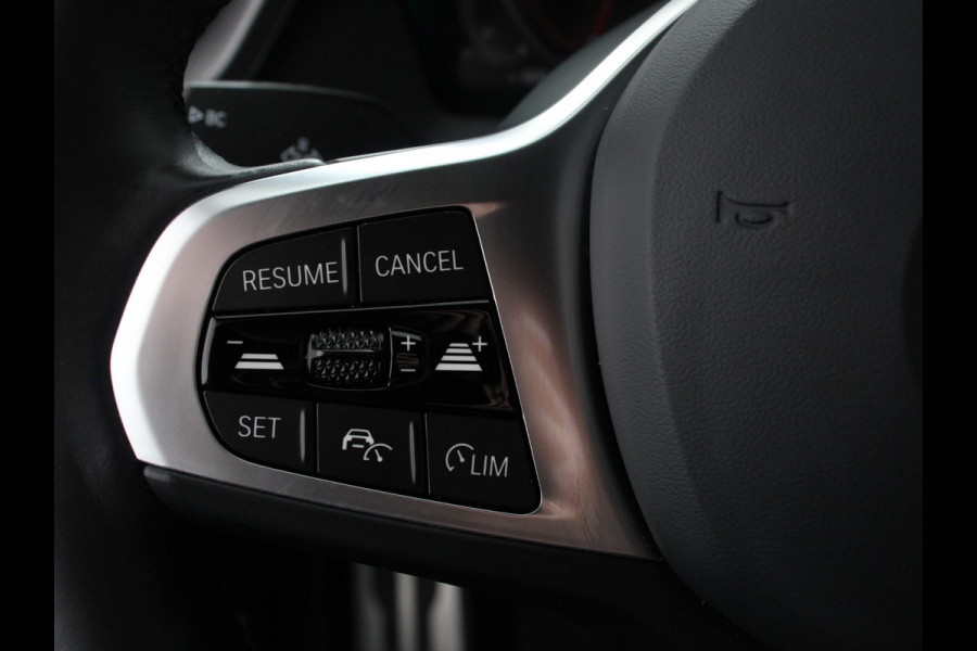 BMW 1-serie 118i M-Sport Climate Control Adeptive cruise control Stoelverwarming LED Parkeersensoren Apple carplay / Andriod auto