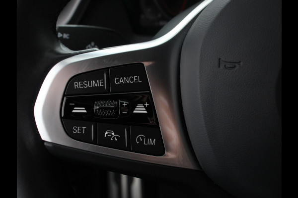 BMW 1-serie 118i M-Sport Climate Control Adeptive cruise control Stoelverwarming LED Parkeersensoren Apple carplay / Andriod auto