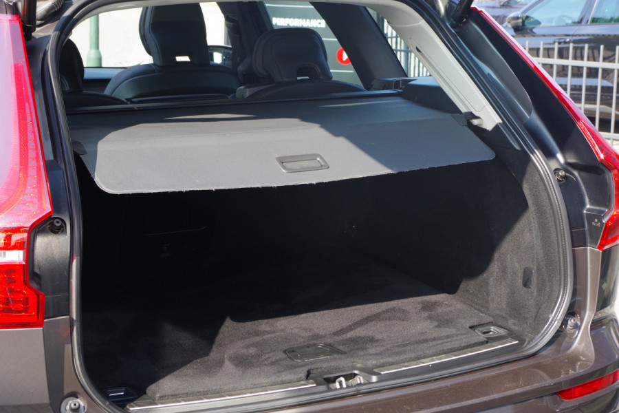 Volvo XC60 2.0 T6 Plug-in Hybrid AWD 350 PK Inscription Expression, Leder, Panoramadak, Camera,