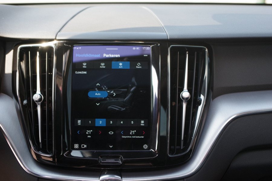 Volvo XC60 2.0 T6 Plug-in Hybrid AWD 350 PK Inscription Expression, Leder, Panoramadak, Camera,