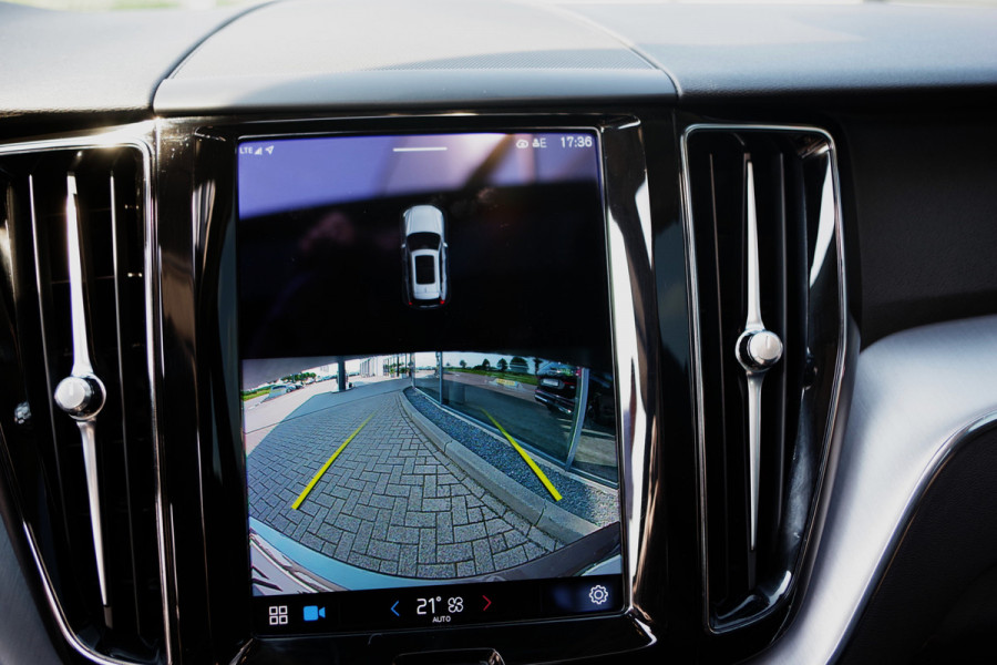 Volvo XC60 2.0 T6 Plug-in Hybrid AWD 350 PK Inscription Expression, Leder, Panoramadak, Camera,