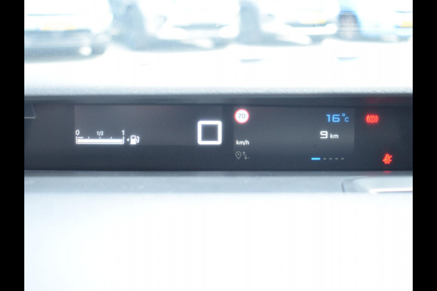 Citroën C3 1.2 Turbo 100pk Max NAVIGATIE & CARPLAY | ACHTERUITRIJCAMERA MET SENSOREN | E.C.C. |