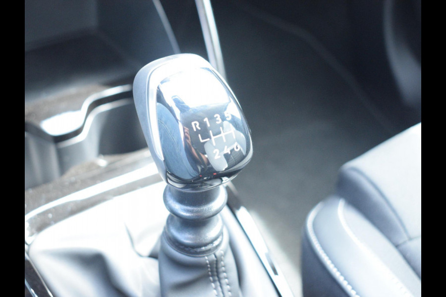 Citroën C3 1.2 Turbo 100pk Max NAVIGATIE & CARPLAY | ACHTERUITRIJCAMERA MET SENSOREN | E.C.C. |