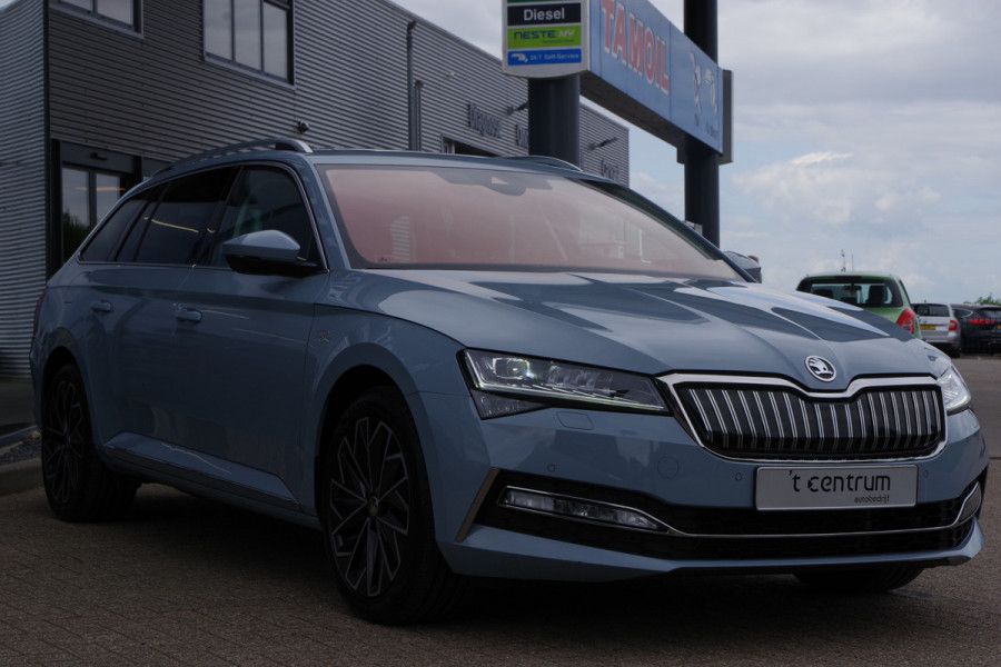Škoda Superb Combi 1.4 TSI iV Laurin & Klement 218 PK PHEV, Leder, Panoramadak, Trekhaak, DCC,