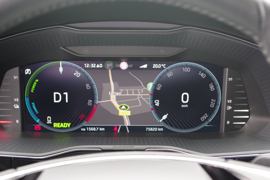 Škoda Superb Combi 1.4 TSI iV Laurin & Klement 218 PK PHEV, Leder, Panoramadak, Trekhaak, DCC,