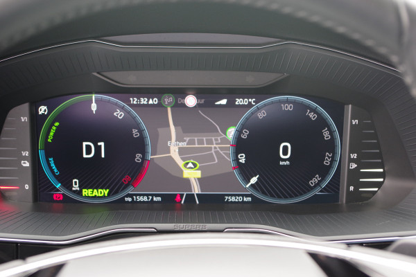 Škoda Superb Combi 1.4 TSI iV Laurin & Klement 218 PK PHEV, Leder, Panoramadak, Trekhaak, DCC,