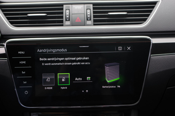 Škoda Superb Combi 1.4 TSI iV Laurin & Klement 218 PK PHEV, Leder, Panoramadak, Trekhaak, DCC,