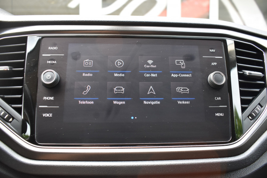 Volkswagen T-Roc 1.5 TSI Style Automaat / Navigatie / Adap. Cruise / Trekhaak / Camera / PDC v+a / 17" LM