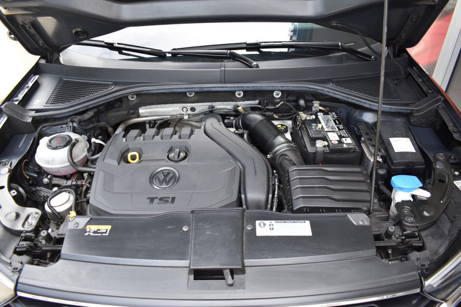 Volkswagen T-Roc 1.5 TSI Style Automaat / Navigatie / Adap. Cruise / Trekhaak / Camera / PDC v+a / 17" LM