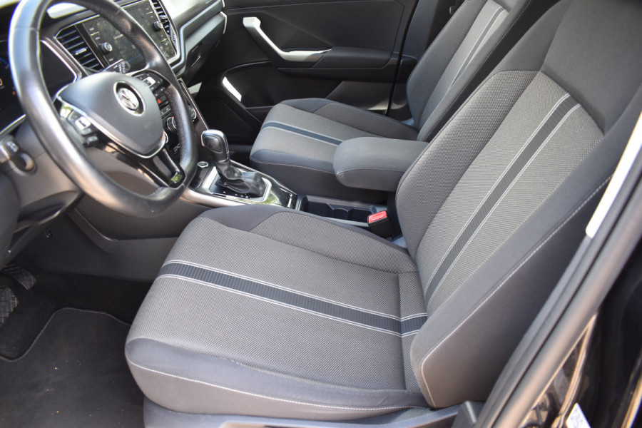 Volkswagen T-Roc 1.5 TSI Style Automaat / Navigatie / Adap. Cruise / Trekhaak / Camera / PDC v+a / 17" LM