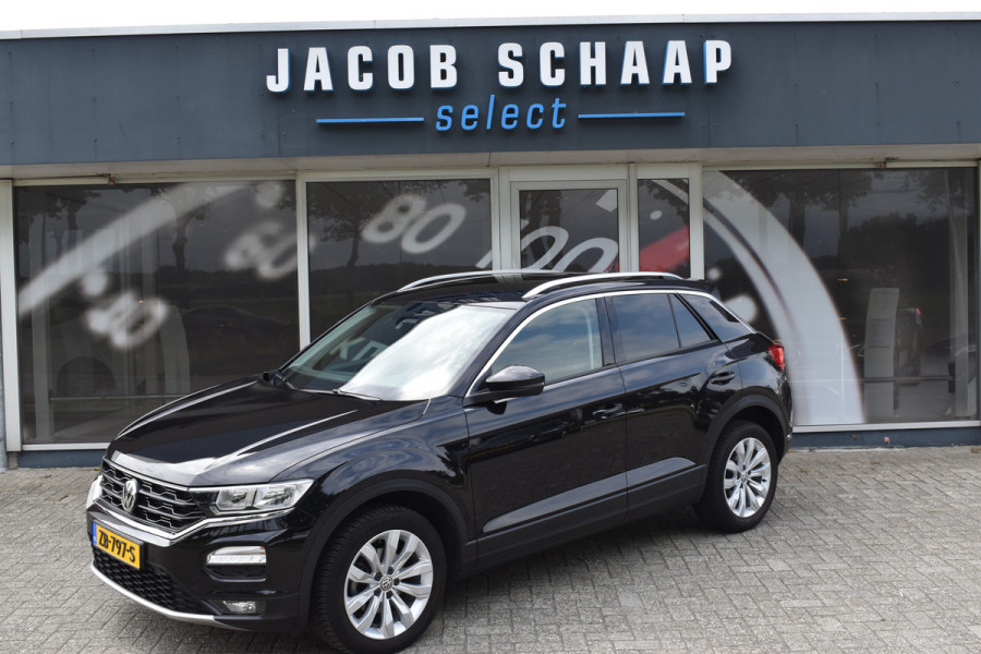 Volkswagen T-Roc 1.5 TSI Style Automaat / Navigatie / Adap. Cruise / Trekhaak / Camera / PDC v+a / 17" LM