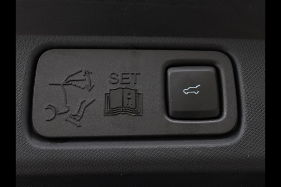 Ford Mustang Mach-E RWD 75 kWh | Leder | Stoelverwarming | Adaptive cruise | 360 camera | Adaptive cruise | B&O Sound | Stuurverwarming
