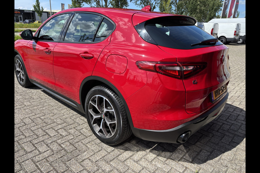Alfa Romeo Stelvio 2.0 T AWD Sprint | Stoel/stuurwielverwarming | Harman Kardon
