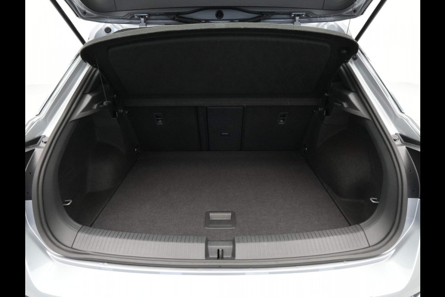 Volkswagen T-Roc 1.5 TSI 150pk DSG R-Line Navi via App Pdc Clima Led 83
