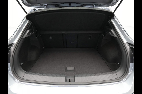 Volkswagen T-Roc 1.5 TSI 150pk DSG R-Line Navi via App Pdc Clima Led 83