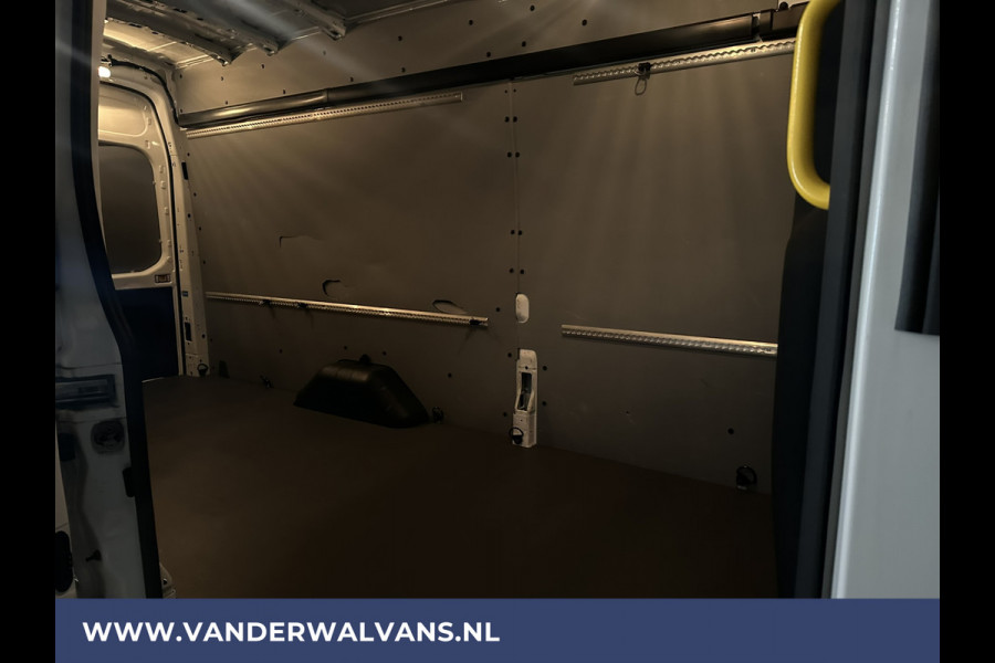 Ford Transit 2.0 TDCI 131pk L4H3 Jumbo Euro6 Airco | Camera | Navigatie | Cruisecontrol | Parkeersensoren | Apple Carplay Android Auto, Bijrijdersbank, 2800kg trekvermogen