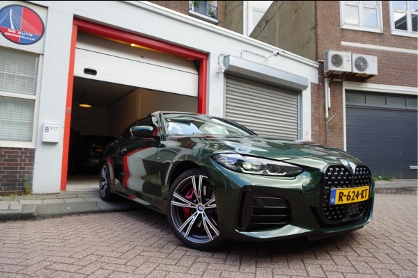BMW 4 Serie Coupé M440i xDrive High Executive | M-SPORT | SAN REMO GRUN | Panoramadak | Harman Kardon | Head Up Display | Adaptieve demping | APPLE CarPlay | 360 graden Camera