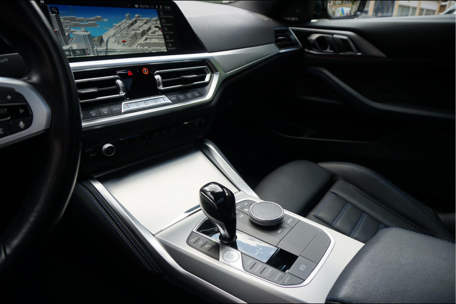 BMW 4 Serie Coupé M440i xDrive High Executive | M-SPORT | SAN REMO GRUN | Panoramadak | Harman Kardon | Head Up Display | Adaptieve demping | APPLE CarPlay | 360 graden Camera