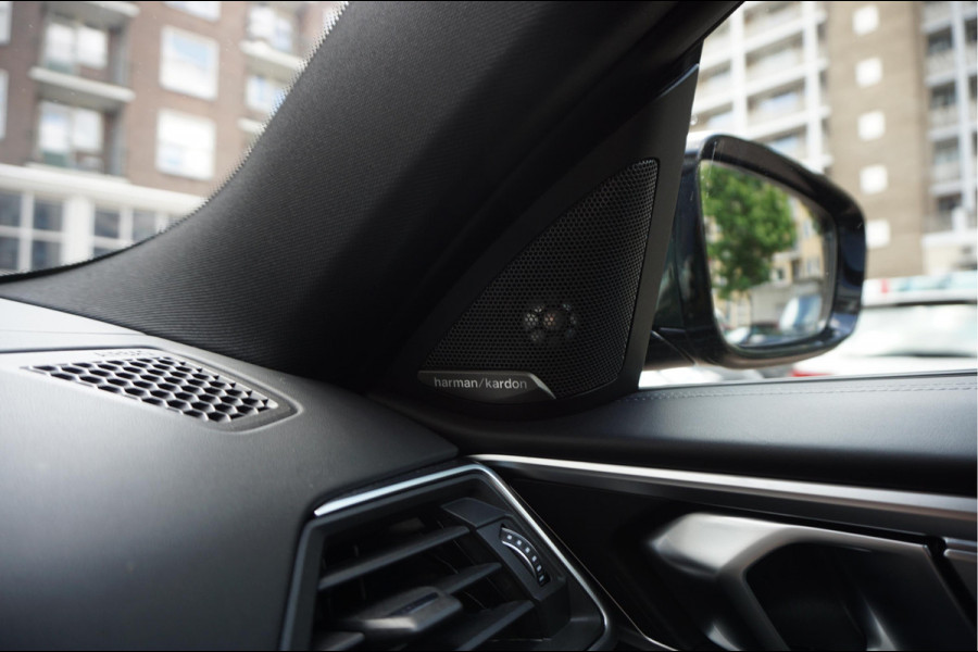 BMW 4 Serie Coupé M440i xDrive High Executive | M-SPORT | SAN REMO GRUN | Panoramadak | Harman Kardon | Head Up Display | Adaptieve demping | APPLE CarPlay | 360 graden Camera