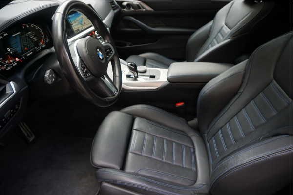 BMW 4 Serie Coupé M440i xDrive High Executive | M-SPORT | SAN REMO GRUN | Panoramadak | Harman Kardon | Head Up Display | Adaptieve demping | APPLE CarPlay | 360 graden Camera