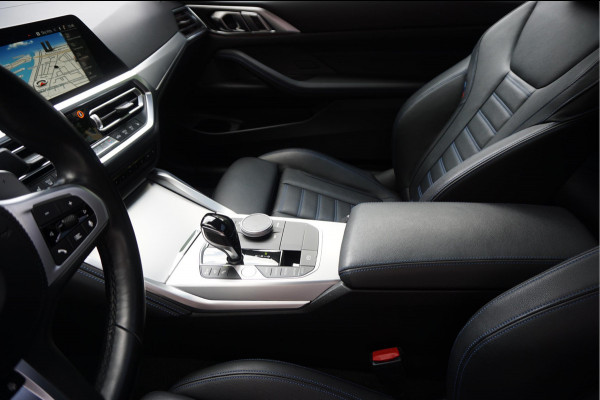 BMW 4 Serie Coupé M440i xDrive High Executive | M-SPORT | SAN REMO GRUN | Panoramadak | Harman Kardon | Head Up Display | Adaptieve demping | APPLE CarPlay | 360 graden Camera