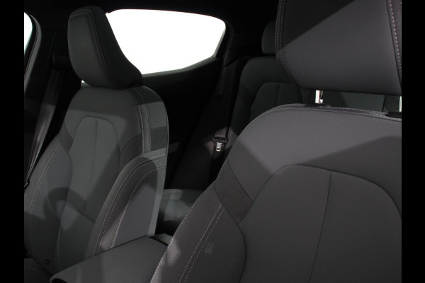 Polestar 2 Long Range Single Motor 78 kWh Climate control Cruise control Panoramadak Parkeersensoren + Camera Voorstoelen verwarmd Apple Carplay/ Android Auto