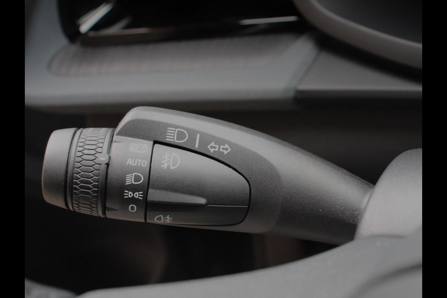 Polestar 2 Long Range Single Motor 78 kWh Climate control Cruise control Panoramadak Parkeersensoren + Camera Voorstoelen verwarmd Apple Carplay/ Android Auto
