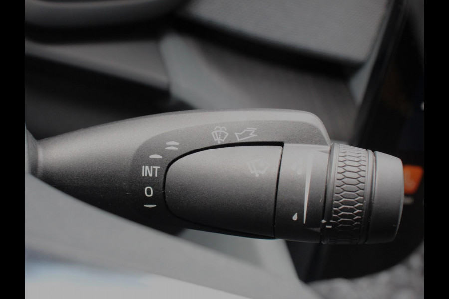 Polestar 2 Long Range Single Motor 78 kWh Climate control Cruise control Panoramadak Parkeersensoren + Camera Voorstoelen verwarmd Apple Carplay/ Android Auto