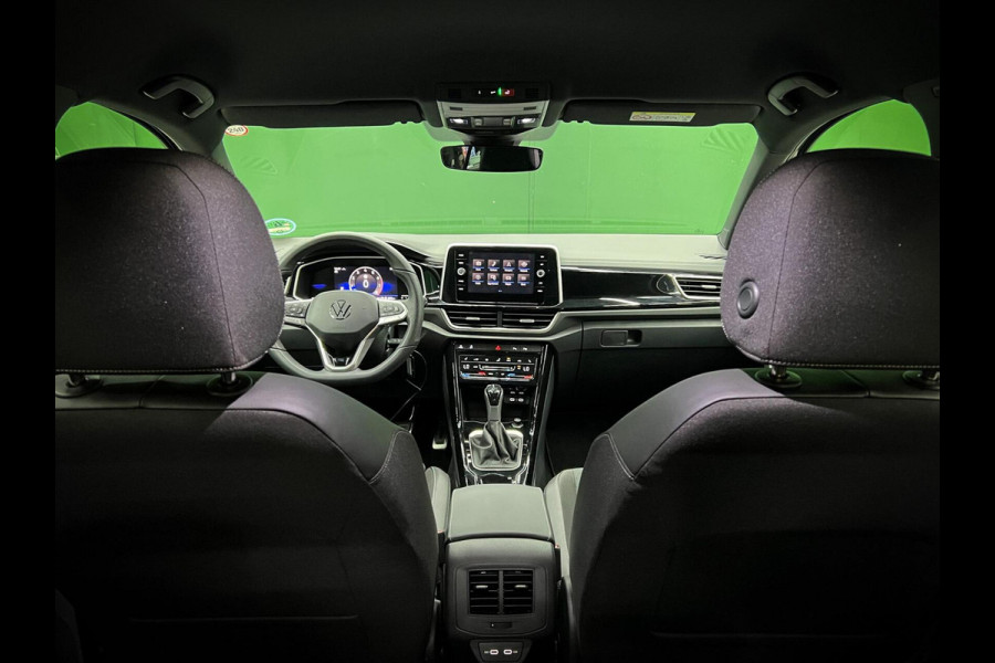Volkswagen T-Roc 1.5 TSI R-Line Camera | IQ Drive | Massage