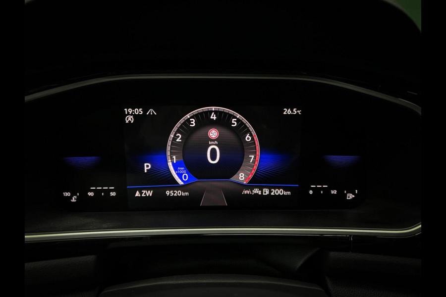Volkswagen T-Roc 1.5 TSI R-Line Camera | IQ Drive | Massage