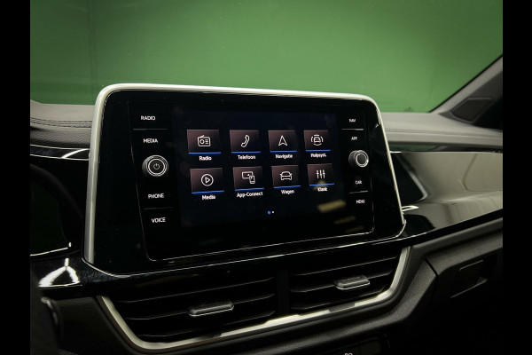 Volkswagen T-Roc 1.5 TSI R-Line Camera | IQ Drive | Massage