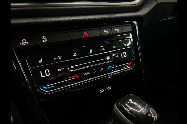 Volkswagen T-Roc 1.5 TSI R-Line Camera | IQ Drive | Massage
